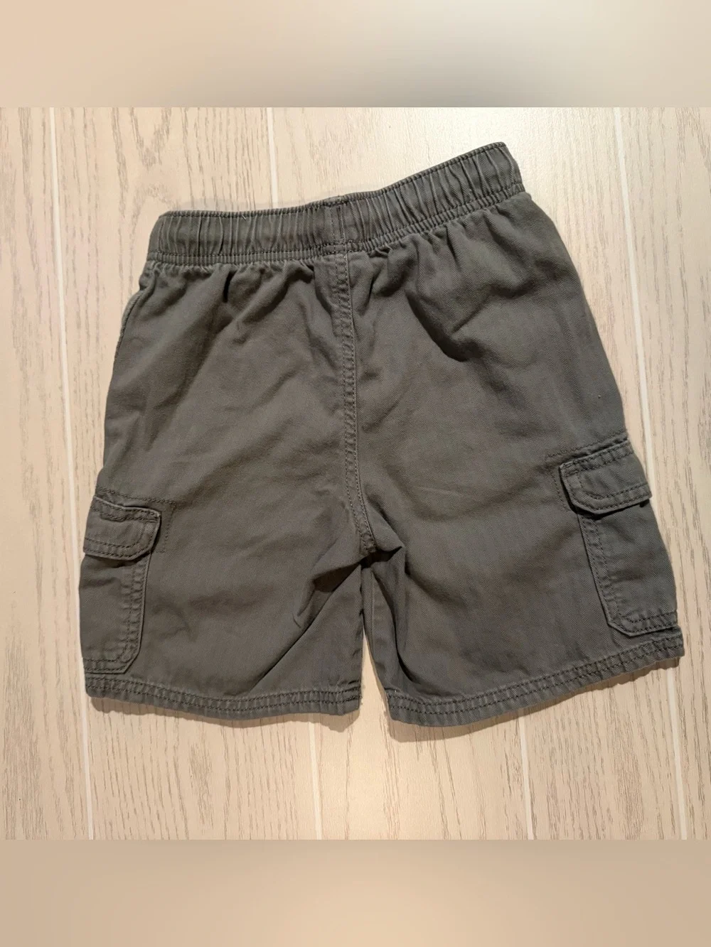OshKosh B’gosh Boys Size 6 Cargo Shorts 3pc Lot Pull On Khaki Green Gray Casual